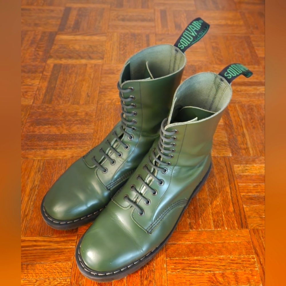 Made in England Solovair boot